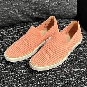 UGG Women's Peach Knit Slip-On Loafers